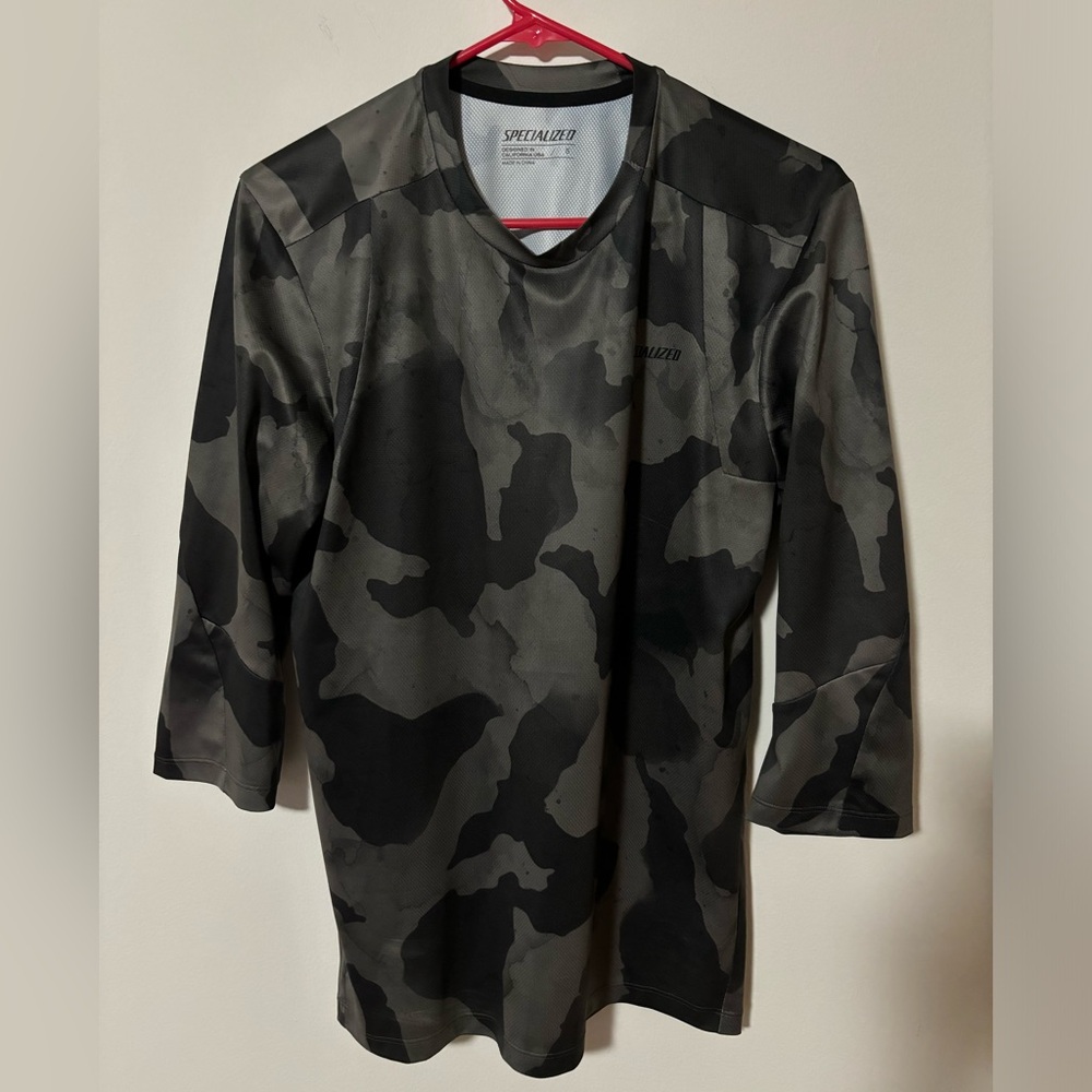 Specialized Men’s Small Biking Jersey